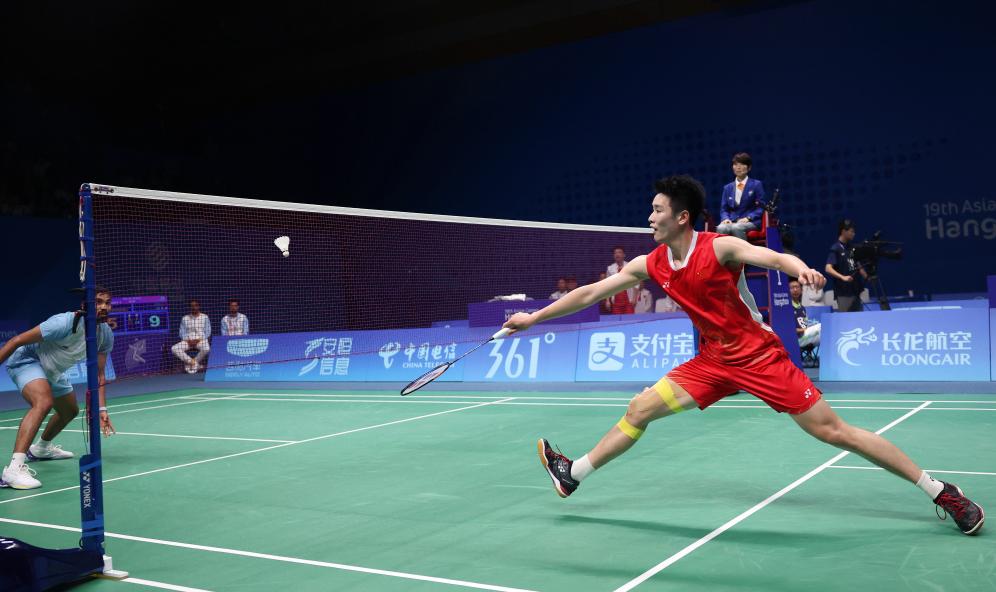 陷入困境 陷入困境